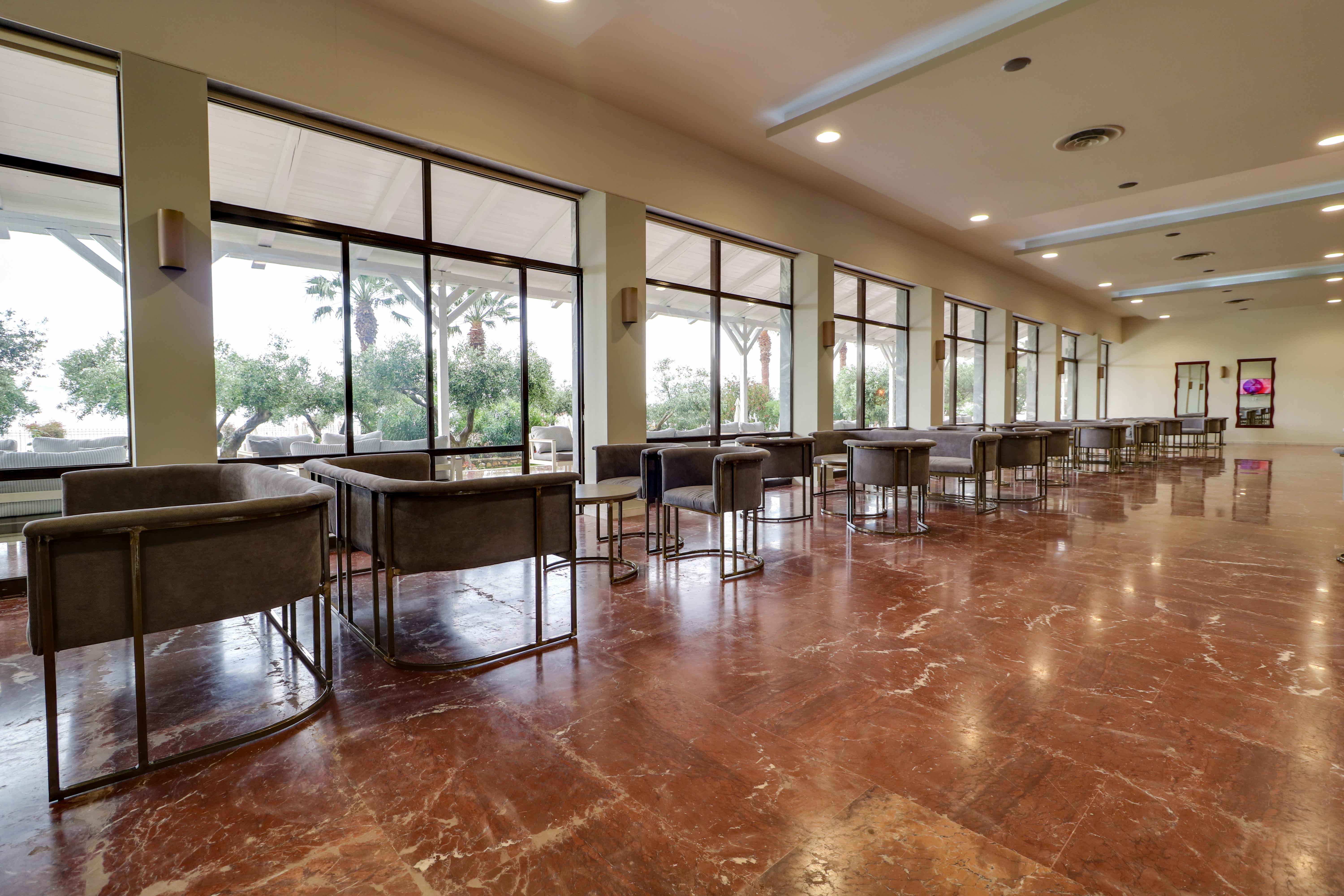 Calamos Family Club Hotel Kalamos (Attica)