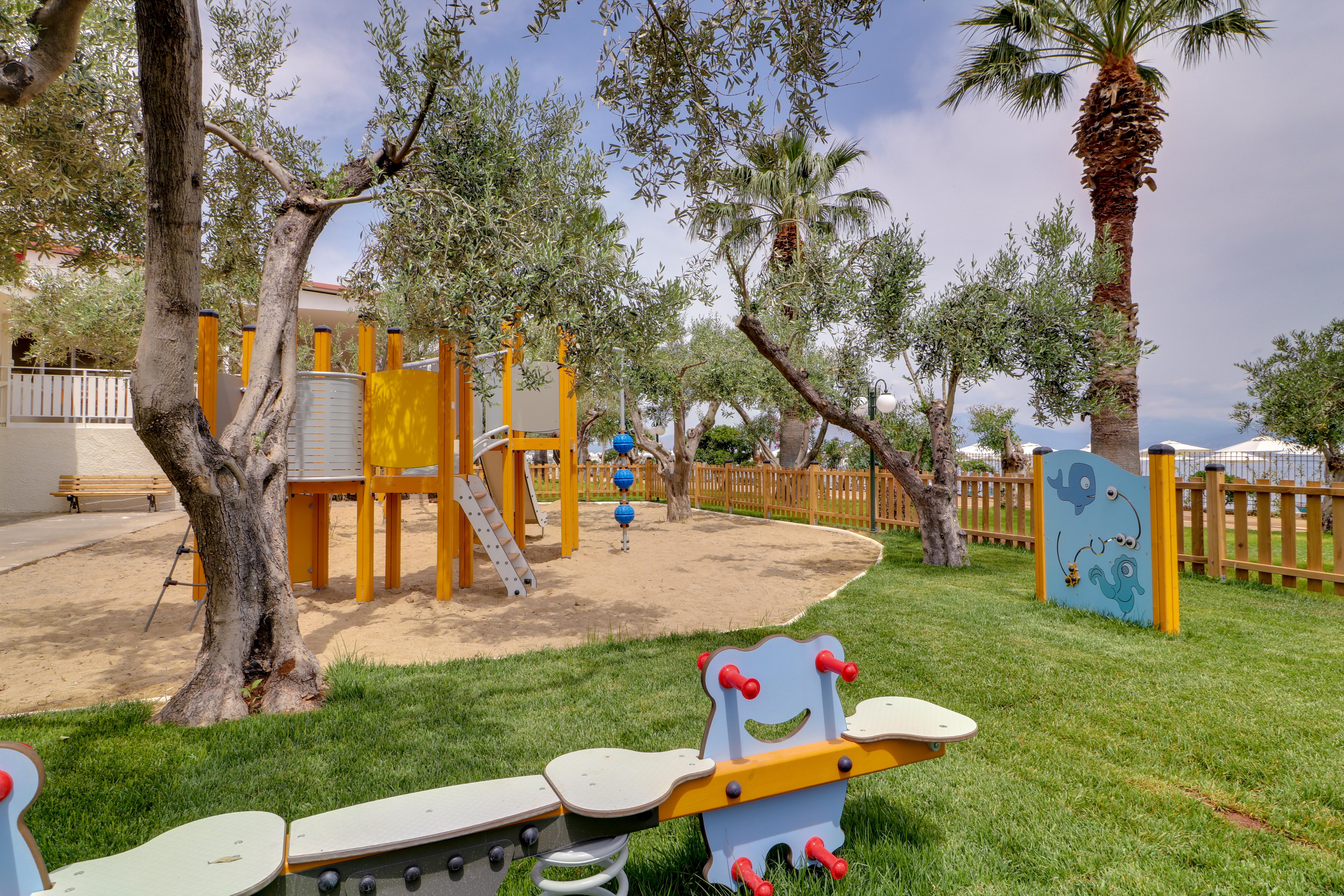 Calamos Family Club Kalamos (Attica)