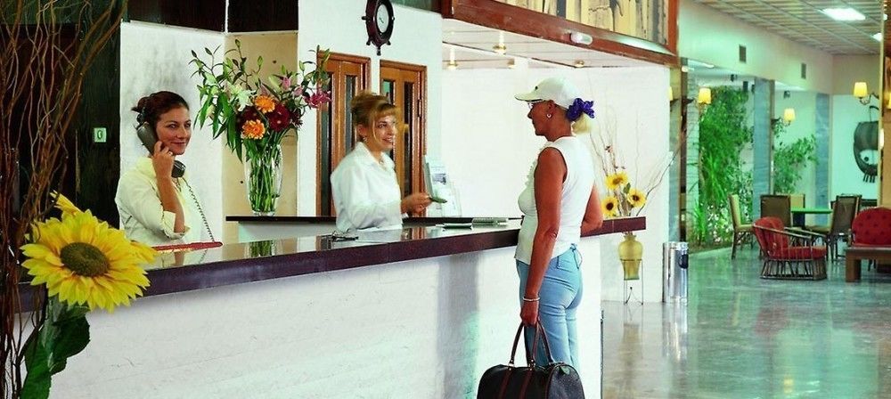 Calamos Family Club Hotel Kalamos (Attica)